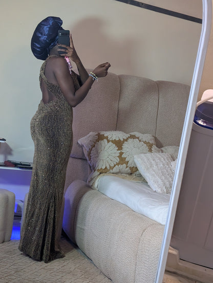 Perfect dinner dress for festive season