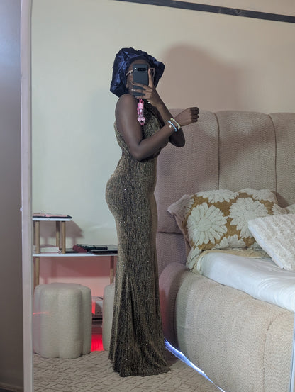 Perfect dinner dress for festive season